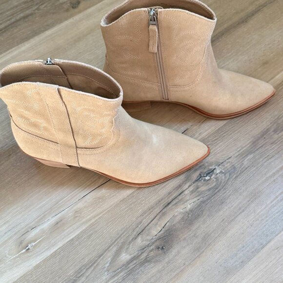 Dolce Vita Solow Boot Size 11 - Dolce Vita Western Booties - DV Suede Boots - Picture 2 of 6